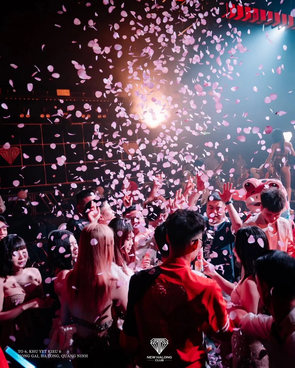 New Hạ Long Club — Khoảnh khắc